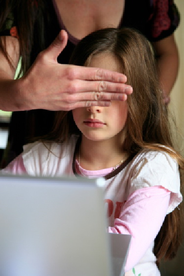 How to keep smartphone-using kids safe